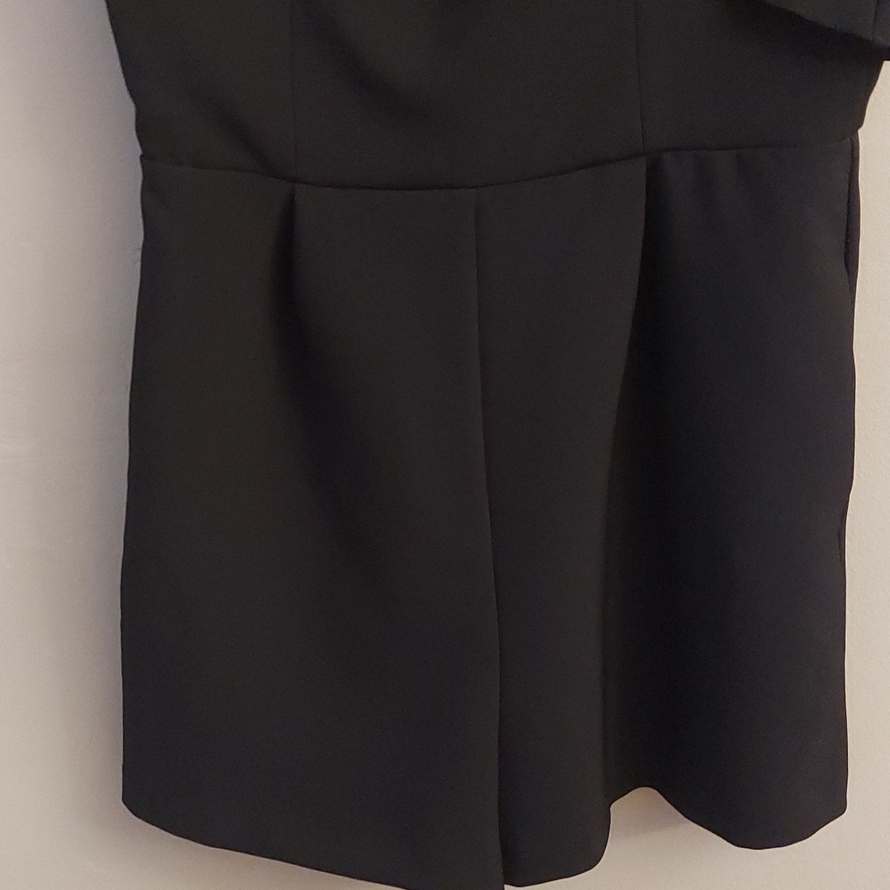 TOPSHOP 6 Black One Shoulder Ruffled Romper - Picture 6 of 15